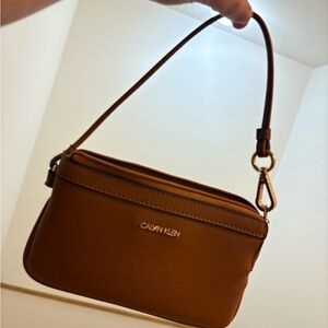 Calvin Klein • Women’s Wristlet